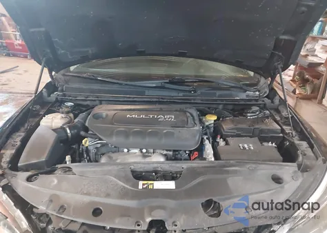 2015 Chrysler 200 Limited z USA, uszkodzony, nr VIN 1C3CCCAB4FN688932